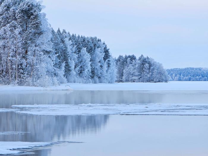 Itsenäisyyspäivän talvista tunnelmaa Rääkkylässä.