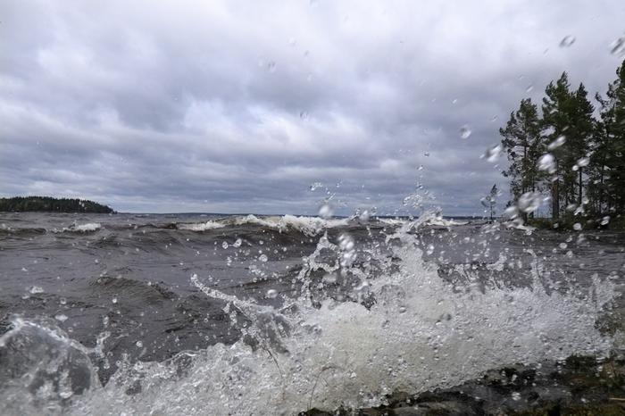 Aila-myrsky mylläsi Näsijärvellä Tampereella.