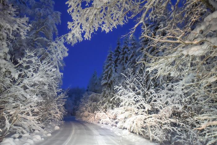 Luminen maisema tapaninpäivänä.