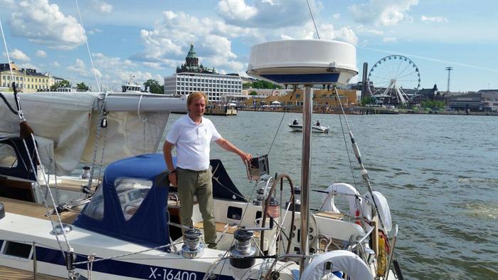 Hjallis Harkimo veneilee nykyään kotiseudullaan Sipoossa, mutta suuntaa kesäisin myös Turun saaristoon.