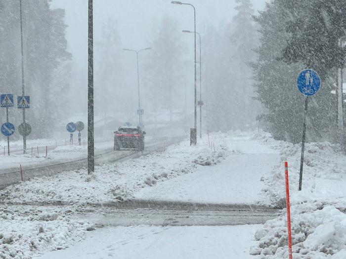 Jari-myrsky toi Suomeen runsaita lumisateita marraskuussa 2024.