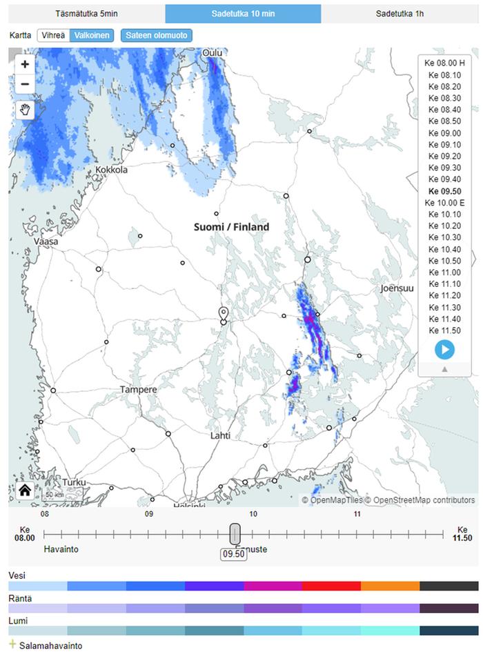 Sadetutka on parhaimmillaan lähitunteina. Yläreunan valikosta Täsmätutka näyttää myös viimeisimmät tiedot säähavaintoasemilta.