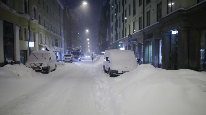 Pääkaupunkiseudulle rymähtänyt sunnuntain jälkeen jopa puoli metriä lunta,  ja lisää vielä tulossa – katso aamun lumitilanne - Forecan sääuutiset ja  blogi 