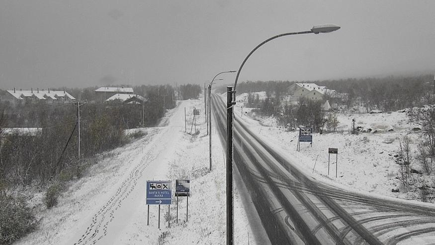 Ensilumi satoi Käsivarren Lappiin